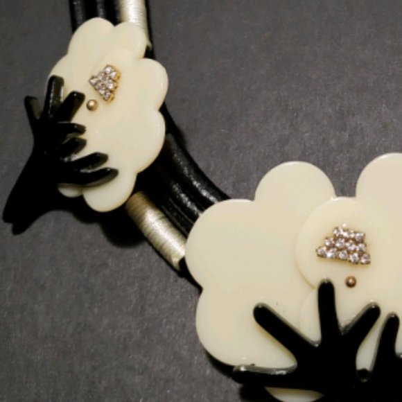 Designer necklace New in Box - Picture 6 of 9